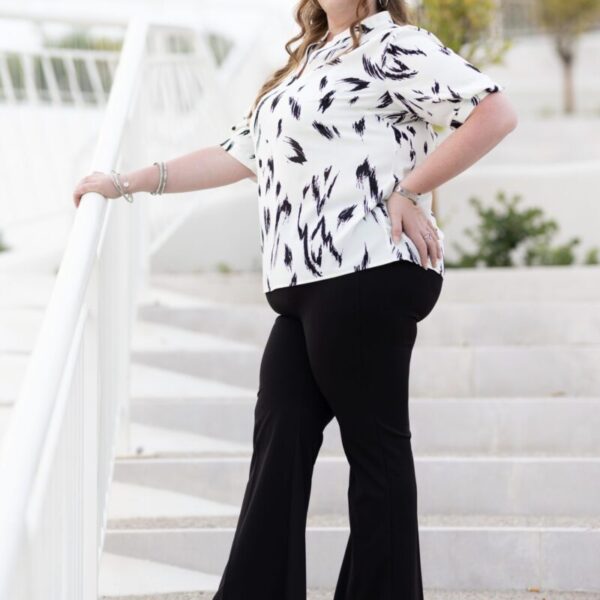 DONNA CURVY-CURVY-ABBIGLIAMENTO COMODO-DONNA FORMOSA-ABBIGLIAMENTO CURVY-PLUS SIZE-TAGLIE COMODE